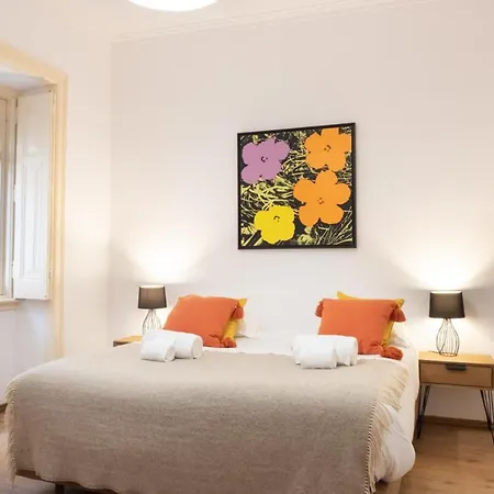 Central Apartment With Terrace By Lovelystay Lisbon Exterior photo